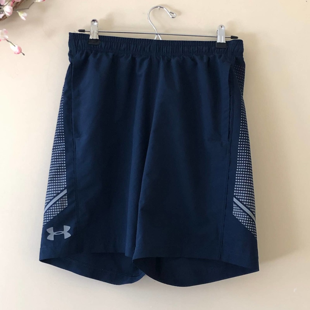 Under Armour Loose-fitting Shorts Size M